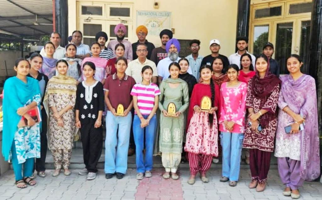 Commerce students of Sikh National Collegiate School Banga excelled